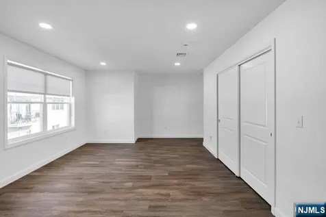 4 Rossi Court South Hackensack NJ 07606