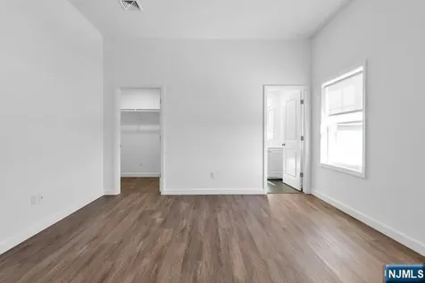 4 Rossi Court South Hackensack NJ 07606