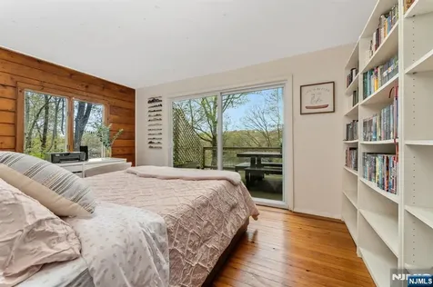 351 Lakeshore Drive Vernon NJ 07422