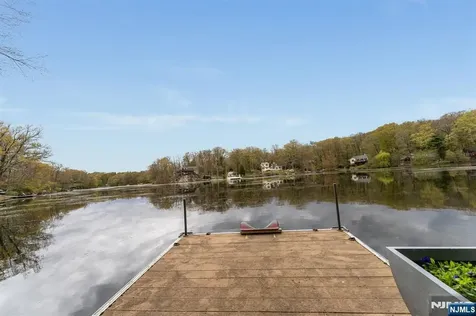 351 Lakeshore Drive Vernon NJ 07422