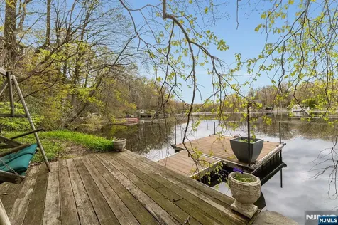 351 Lakeshore Drive Vernon NJ 07422