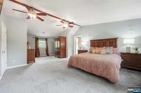 30 Oakley Way Wayne NJ 07470