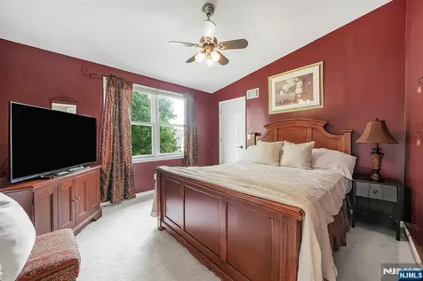 30 Oakley Way Wayne NJ 07470