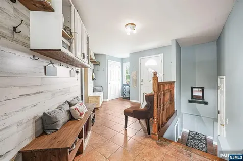 30 Oakley Way Wayne NJ 07470