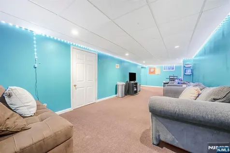30 Oakley Way Wayne NJ 07470