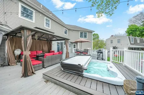 30 Oakley Way Wayne NJ 07470