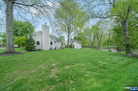 30 Oakley Way Wayne NJ 07470
