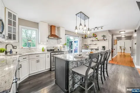 30 Oakley Way Wayne NJ 07470