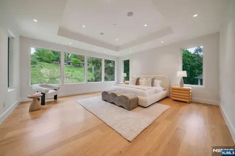 61 Macarthur Avenue Closter NJ 07624