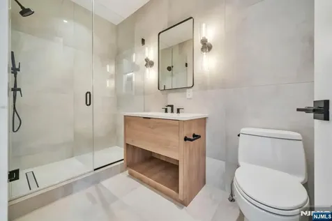 61 Macarthur Avenue Closter NJ 07624