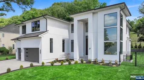 61 Macarthur Avenue Closter NJ 07624