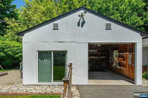 19 Carolin Road Montclair NJ 07043