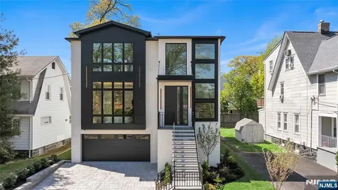 1077 Abbott Boulevard Fort Lee NJ 07024