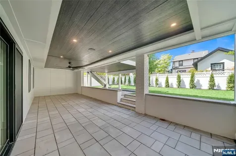 1077 Abbott Boulevard Fort Lee NJ 07024