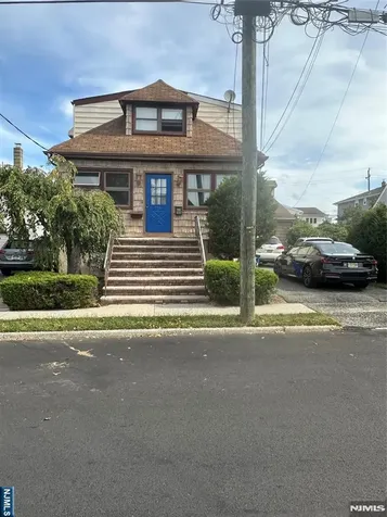 95 Mckinley Avenue Lodi NJ 07644