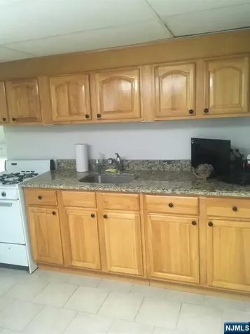 95 Mckinley Avenue Lodi NJ 07644