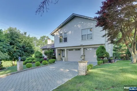 38 Ash Street Englewood Cliffs NJ 07632