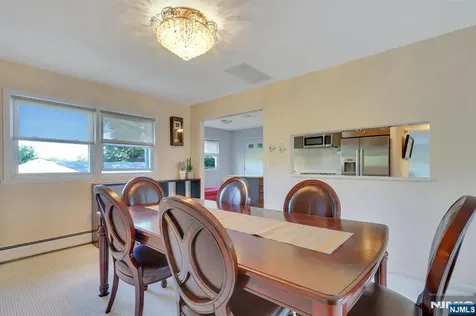 38 Ash Street Englewood Cliffs NJ 07632