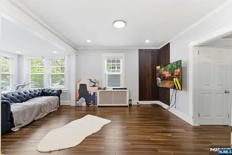 105 Daniel Avenue Rutherford NJ 07070