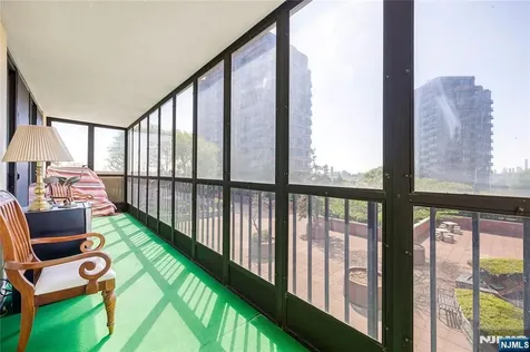 200 Winston Cliffside Park NJ 07010