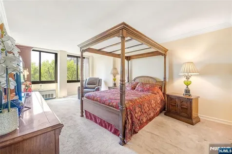 200 Winston Cliffside Park NJ 07010