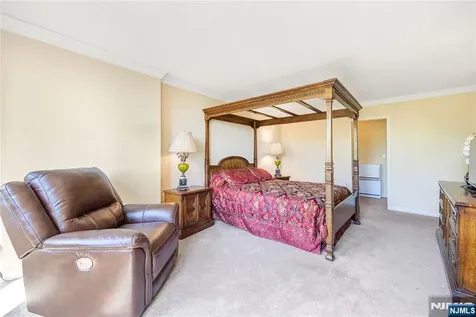 200 Winston Cliffside Park NJ 07010