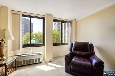 200 Winston Cliffside Park NJ 07010