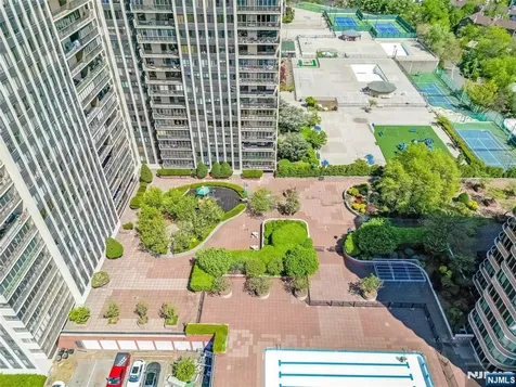 200 Winston Cliffside Park NJ 07010
