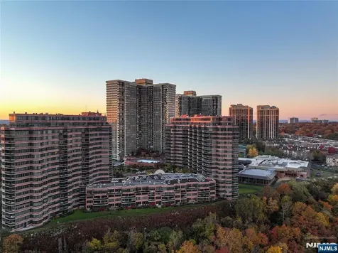 200 Winston Cliffside Park NJ 07010