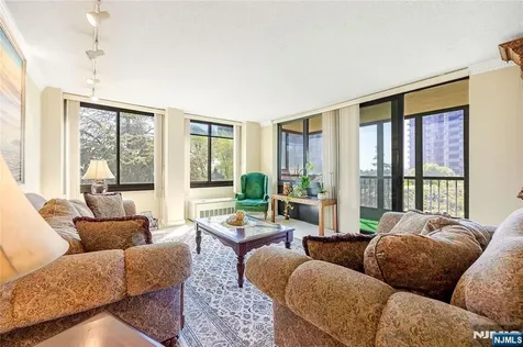 200 Winston Cliffside Park NJ 07010