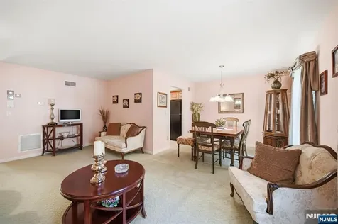 123 S Maple Avenue Park Ridge NJ 07656