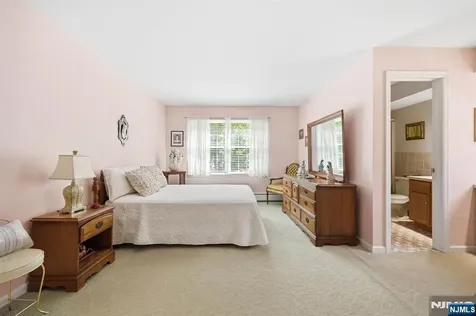 123 S Maple Avenue Park Ridge NJ 07656