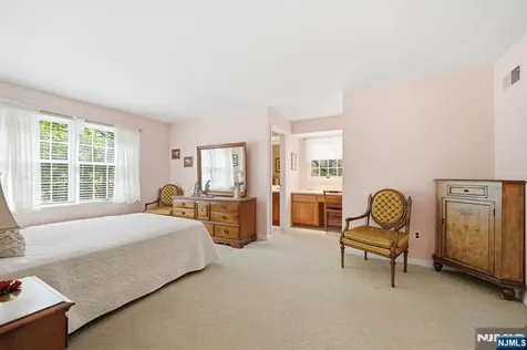 123 S Maple Avenue Park Ridge NJ 07656