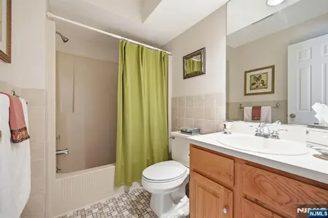 123 S Maple Avenue Park Ridge NJ 07656