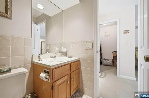 123 S Maple Avenue Park Ridge NJ 07656