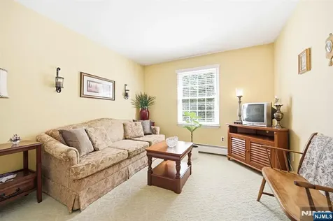 123 S Maple Avenue Park Ridge NJ 07656