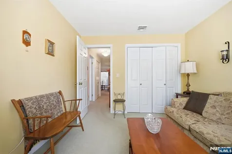 123 S Maple Avenue Park Ridge NJ 07656