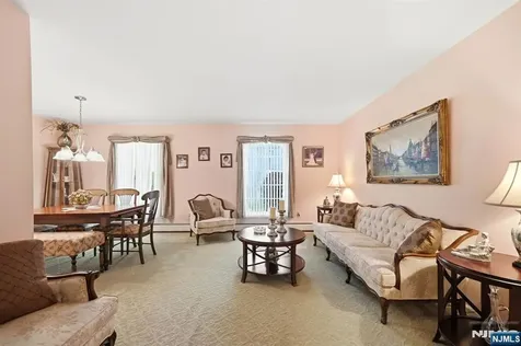 123 S Maple Avenue Park Ridge NJ 07656