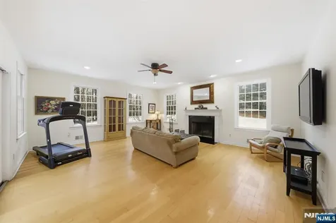 20 Sleepy Hollow Road Denville Township NJ 07834