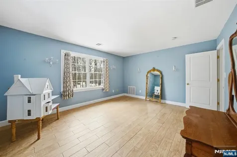 20 Sleepy Hollow Road Denville Township NJ 07834