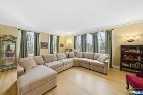 20 Sleepy Hollow Road Denville Township NJ 07834
