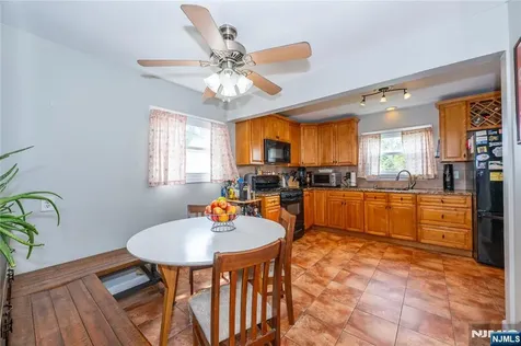 65 Westminster Place Saddle Brook NJ 07663