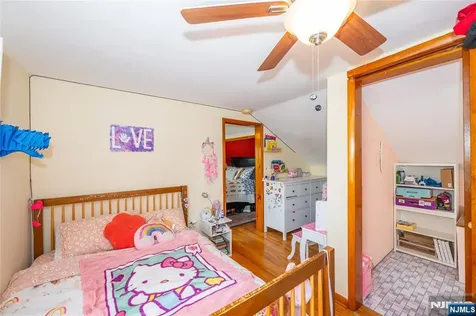 65 Westminster Place Saddle Brook NJ 07663