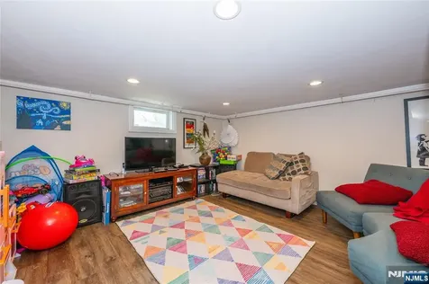 65 Westminster Place Saddle Brook NJ 07663