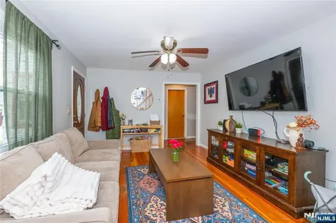 65 Westminster Place Saddle Brook NJ 07663