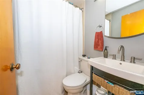 65 Westminster Place Saddle Brook NJ 07663