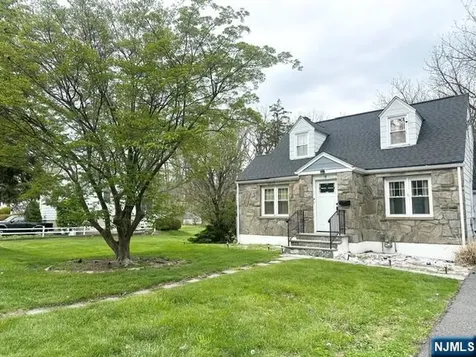 4 W Nelson Street Newton NJ 07860