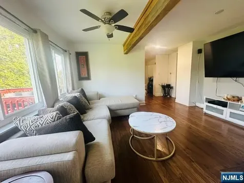 4 W Nelson Street Newton NJ 07860
