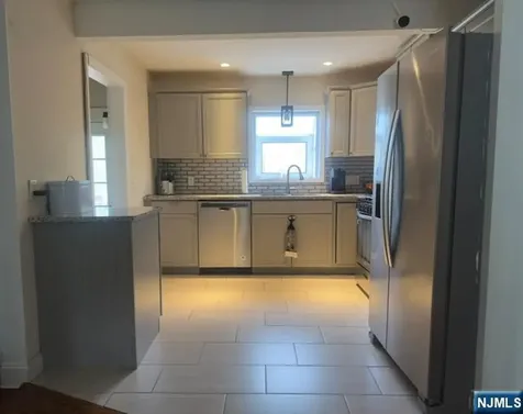4 W Nelson Street Newton NJ 07860