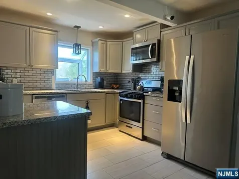 4 W Nelson Street Newton NJ 07860